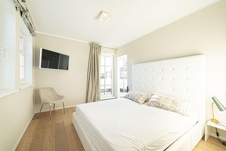 Schlafzimmer mit Bad