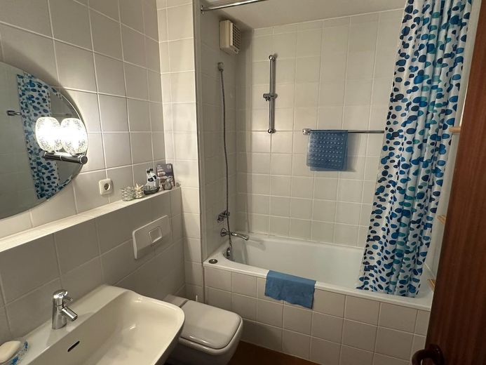 Ostsee-exklusive Ferienwohnung mit Kamin in Top-Lage ✅ ohne Provision ✅ – Badezimmer