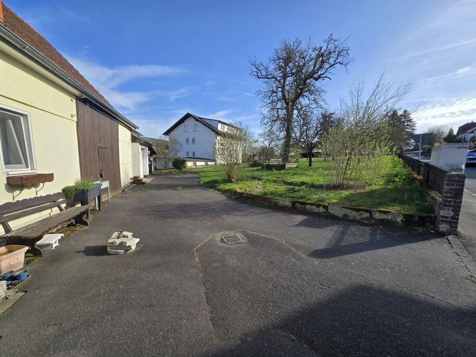 Kalbach-OT, EFH + Scheune – Bild 10