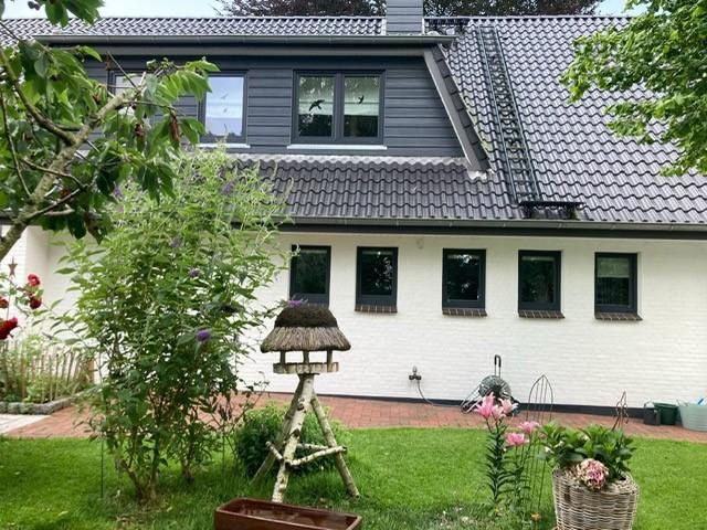 Exclusive country house near Sylt with ambiance & flair – Rückseite vom Haus