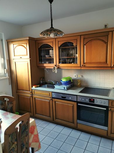 Well-maintained mid-terrace house in a family-friendly location – Küche