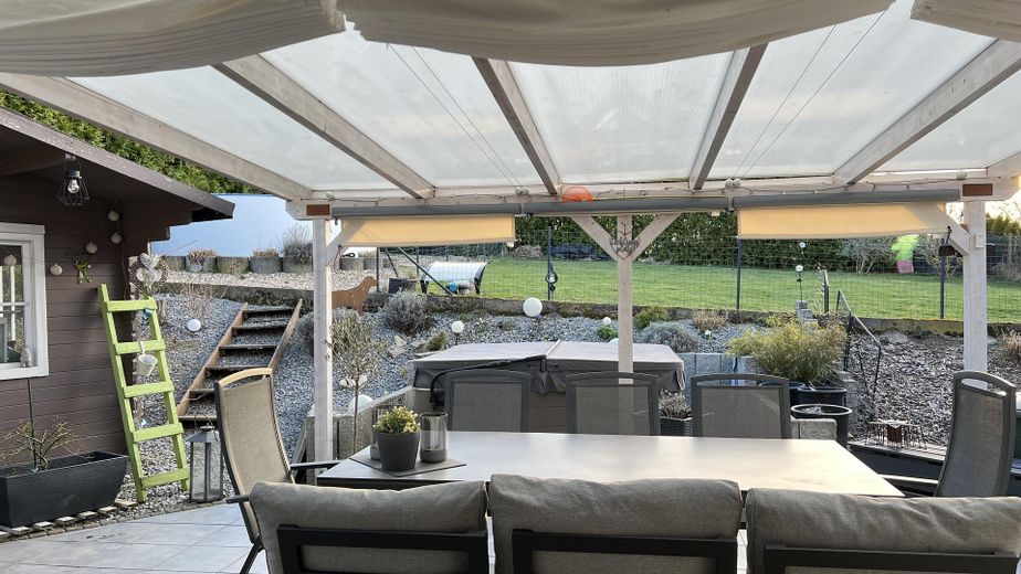 Einfamilienwohnhaus mit Doppelgarage und großem Garten - Privatverkauf – Foto 2