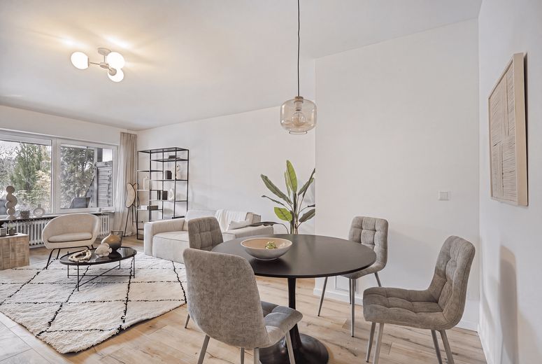 Provisionsfrei & Erstbezug nach Sanierung! Modern, hell & hochwertig – 3 Zimmer mit Garten – Wohnzimmer_2