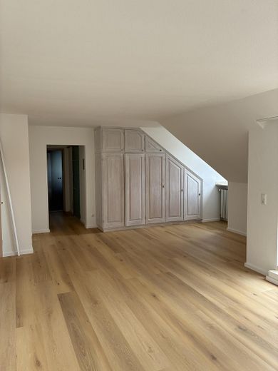 Spacious 1st floor apartment with loggia – Foto 2