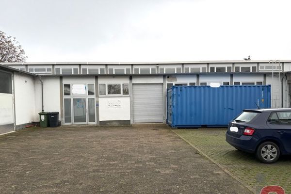 Kompakt-Halle mit Büro & Sozialräumen – Ideal für Handwerk, Produktion & Lager