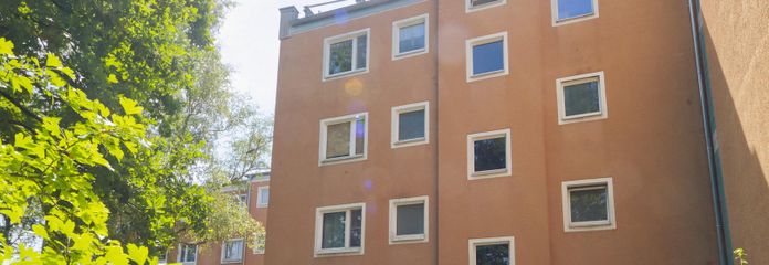 Leegstaande 2-kamerwoning, balkon, nabij Britzer Garten – Außenansicht