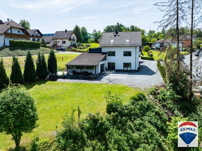 Schickes EFH mit großem Grundstück in Schwarzenbach am Wald – Bild 5