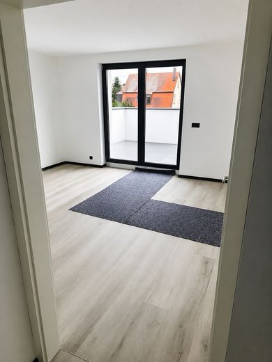 Nürnberg-Reichelsdorf’ta büyük teraslı rüya gibi 3–4 odalı daire – Fotoğraf 2