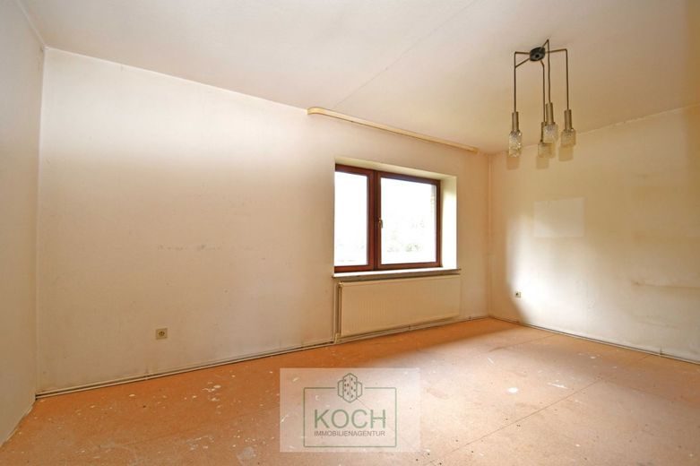 Großes 1-2 Familienhaus mit großem Grundstück in Loxstedt-Hahnenknoop – Schlafzimmer_DG