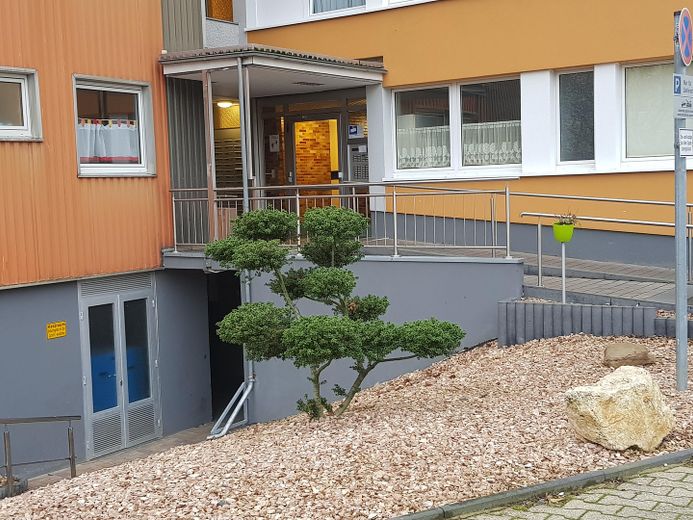 Für Kapitalanleger, nahezu Neubaustandard - 6,1 % Rendite nach Abzug der Umlagefähigen Kosten – Barrierefreier Hauszugang