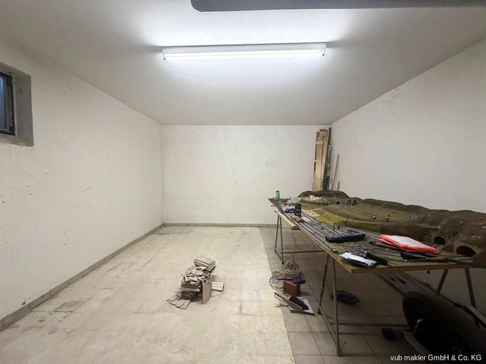 Helle Dachgeschosswohnung in Köditz mit zwei Balkonen und Tiefgaragenstellplatz – VUB0002470-14