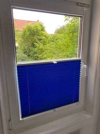Schicke kleine Wohnung voll möbliert und löffelfertig incl. WLAN – Plissee Küchenfenster