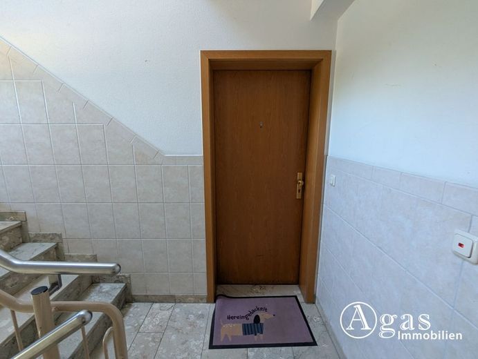4-Zi-Wohnung mit 2 Balkonen, Loggia und Garage in der beliebten Wohnanlage "Birkenhof" in Leegebruch – Eingang