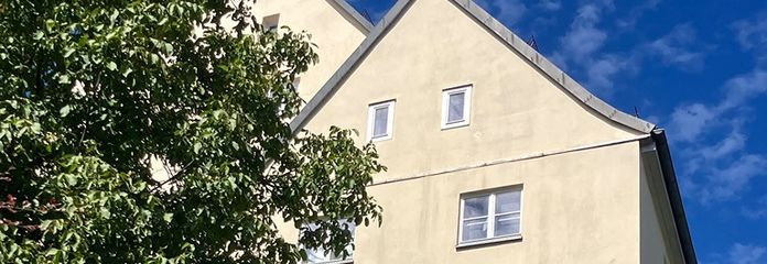 Wohnen am Schloss: 3-Zi - Maisonette-Wohnung in Denkmalschutzobjekt