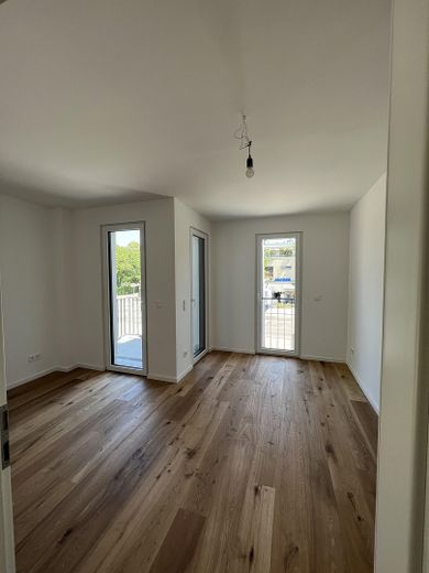 Wunderschöne, lichtdurchflutete 2 Zimmer Wohnung – Foto 2