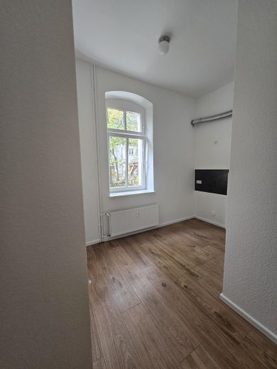 Berlin-Weißensee'de hemen taşınılabilir yenilenmiş daire 2 oda / 67 m2 – Küche / Foto 1