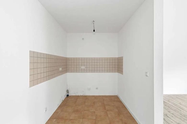 Appartamento di 2 locali appena ristrutturato con terrazza in posizione top al Galgenberg – Küche