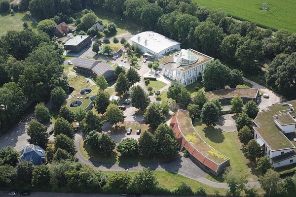 Uffici e studi professionali nel TaT Themenpark, rappresentativi, moderni, centrali, inclusi parcheggi