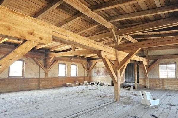Traumgrundstück mit sanierungsbedürftigem Bauernhof – jetzt zugreifen!