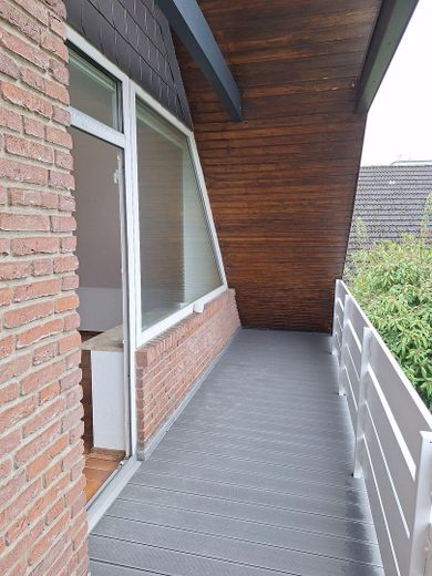 Incantevole appartamento di 2 locali vicino all'UNI / FH con balcone – Balkon Seite Wohnzimmer