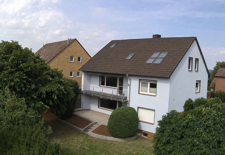 2 Familienhaus mit Einliegerwohnung in sehr guter Wohnlage von Ronnenberg – Foto 1
