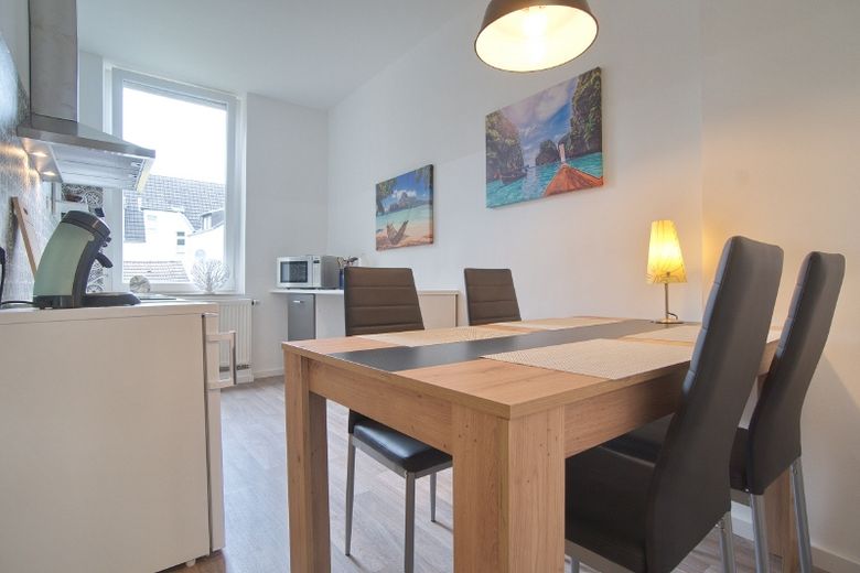 Erstbezug: Neu renovierte und ansprechend eingerichtete Wohnung in ruhiger, zentraler Wohnlage – 0036fbcc6f7e946f075a88cc664bd13b6bc4b44a.jpg