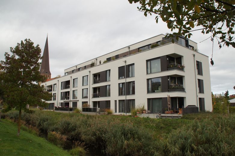 Großzügige 4-Zimmerwohnung in Rostock zwischen Stadtmauer und Warnow gelegen – Blick vom Haargraben