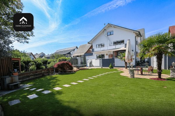 Zweifamilienhaus in Willstätt – 243 m², Outdoor-Küche & Doppelgarage!