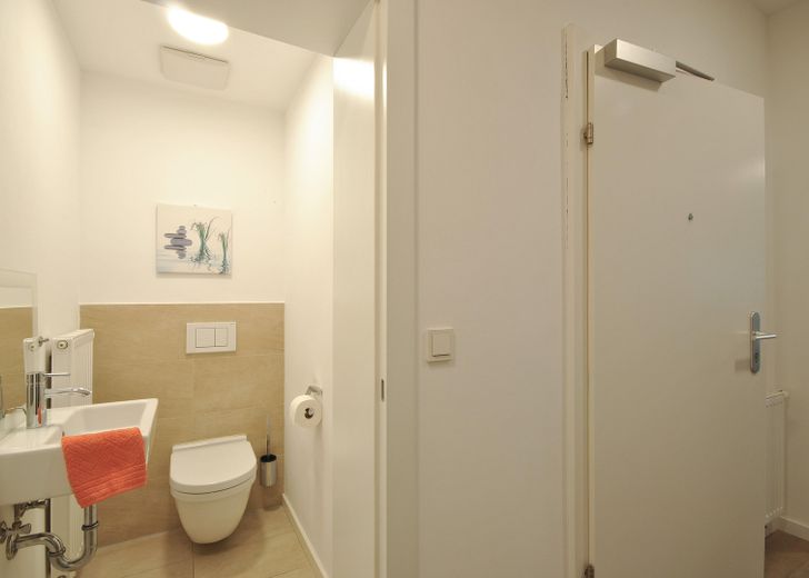 Gäste WC-Eingangstür