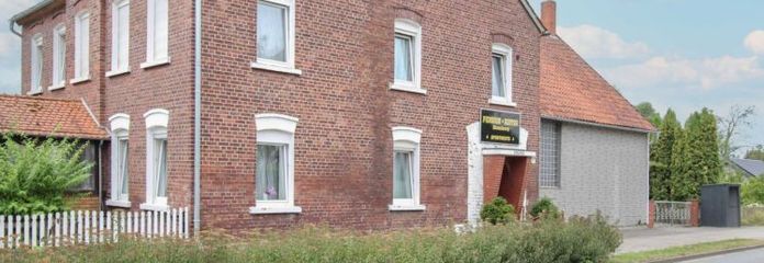 स्थापित Airbnb अवधारणा वाला बहु-परिवारिक भवन, लगभग 72.000 € वार्षिक कारोबार और लगभग 14,69 % प्रतिफल