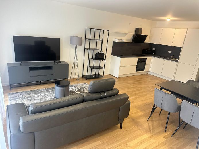 Moderne vollmöblierte 2-Zimmer-Wohnung mit Balkon in der Schwetzingerstadt – Foto 1
