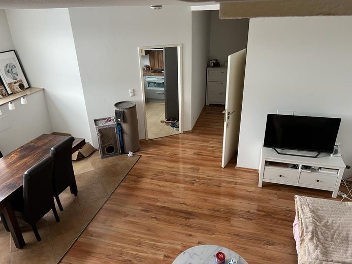 Tolle Maisonette-Wohnung mit Dachterrasse in Neuss-Zentrum – Blick von Treppe