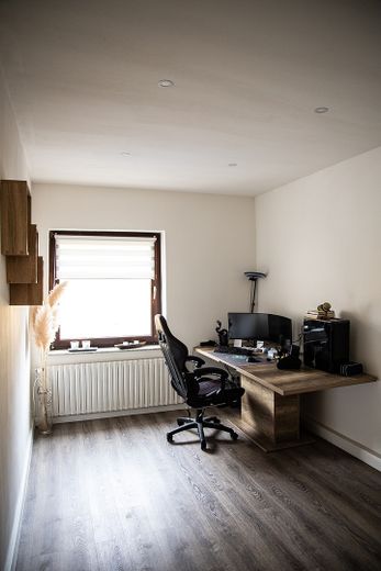 Moderne 3-Zimmer Eigentumswohnung mit Einbauküche & großem Balkon – Foto 8