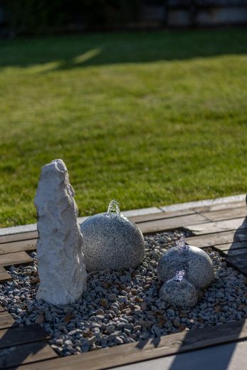 Granit-Brunnen Westterrasse 