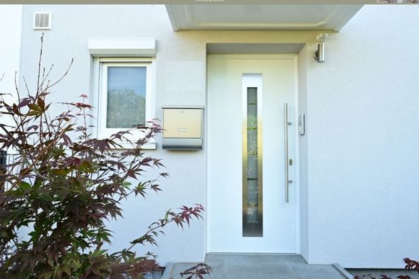 Sofort einziehen - Modernsiertes Reihenmittelhaus in Querum