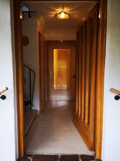 Appartamento al piano terra con 3 stanze in affitto a Surberg – Treppenhaus