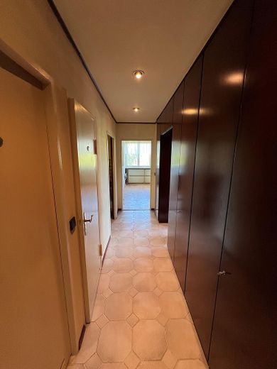 Apartamento de 2 habitaciones disponible para ocupar en el Hansaviertel – Flur