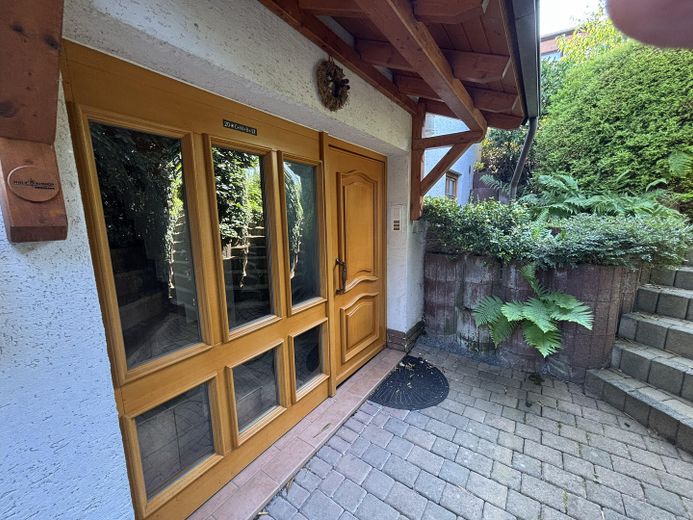 Versatile space wonder in a quiet prime location: your new home or a smart investment! – Eingangsbereich