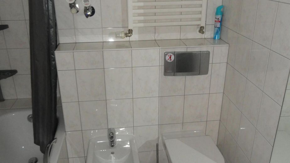 Inheidener Straße: Helle 2-Zimmer-Wohnung mit Süd-Balkon, Einbauküche & Top-Anbindung – Photo 22