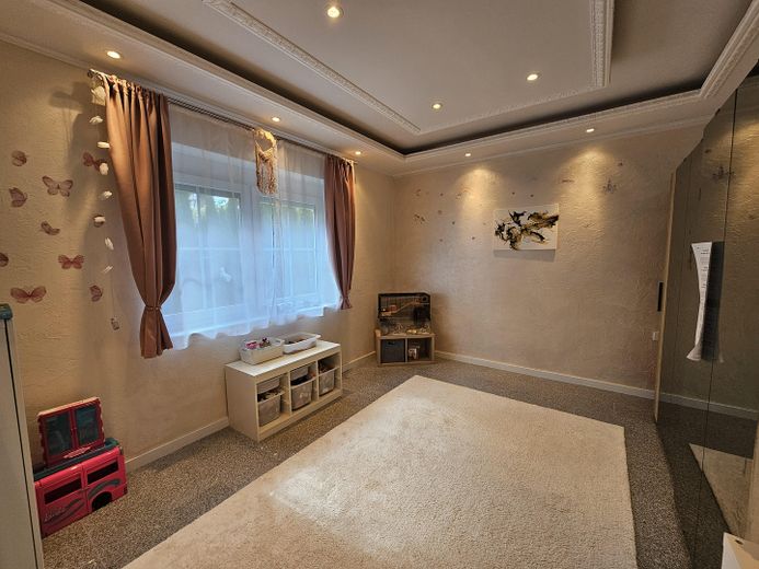 Bungalow premium senza provvigione | 180 m² | Potenziale di ampliamento | Doppio garage | Posizione tranquilla – 23 Kind 2