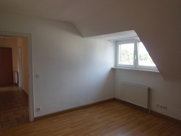 2. Etage Dachgeschoß, Hell und Ruhig – Schlafzi.2