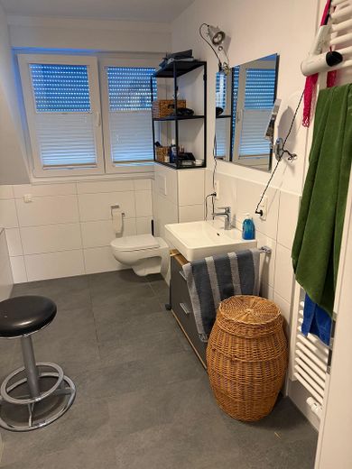 Appartement moderne de 3 pièces avec grande terrasse sur le toit – Photo 16