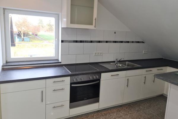 Neuwertige 2 Zimmer Terrasse Granitboden Echtglasdusche Ruhig