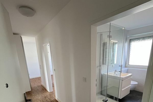 Modernisierte, helle 2-Zimmer-Wohnung mit Wohnküche