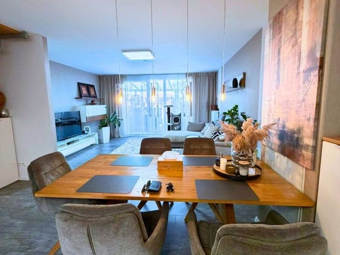 **Casa adosada exclusiva en la mejor ubicación de Herrnsheim – Amplio ambiente residencial y A+** – Foto 1