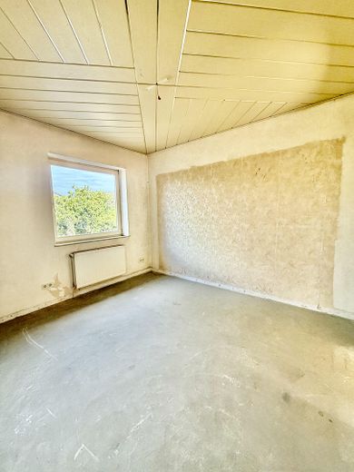Seltene Gelegenheit in Delmenhorst: 150 m², großer Garten, viel Ausbaupotenzial – provisionsfrei – 2. Schlafzimmer Kind 1 EG