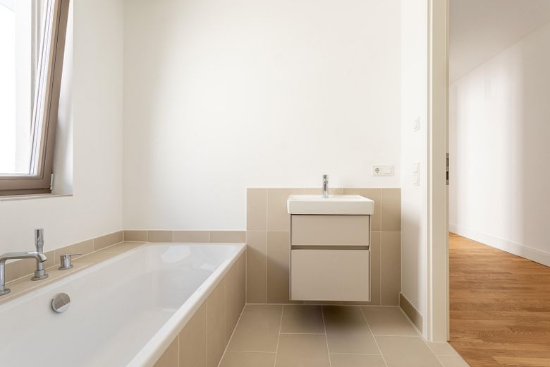 H9-09 → Exklusive 3-Zimmer-Wohnung mit 2 Balkonen und Weitblick über Berlin – Foto 17
