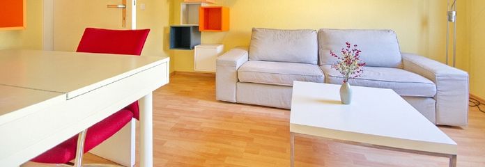 Ganz nah an der RÜ: möblierte Wohnung im beliebten Rüttenscheid, U-Bahn und Einkaufsmöglichkeiten in der Nähe – 1d51ed7a9971a6ee164298c728497dd3cd937f66.jpg