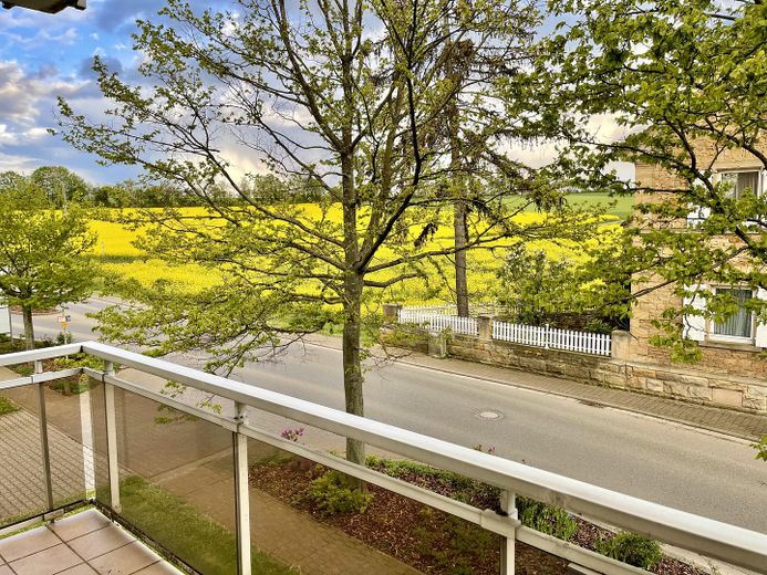 Balkon Blick Richtung Feld