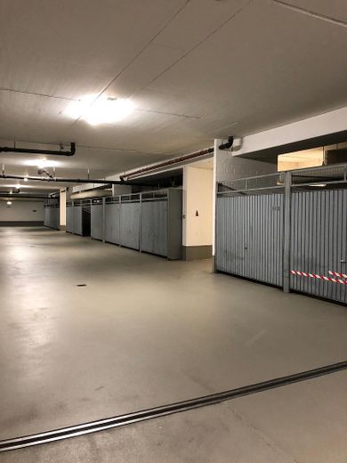 3,5-кімнатна квартира Leonberg. LEO Center am Stadtpark – Tiefgarage  mit Einzelgarage